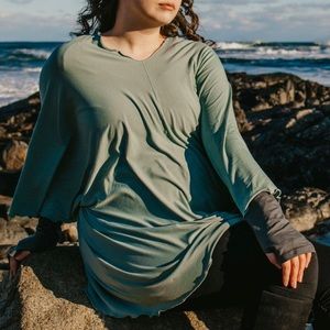 Angelrox "Lil Fox" Cozy Tunic Top Women’s OS